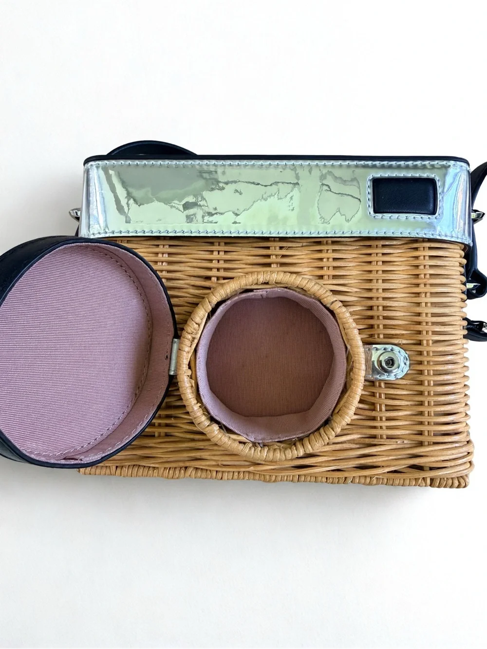 Kate Spade Wicker & Silver Leather Wicker Camera Bag Crossbody w/ Dust Bag 📷👜